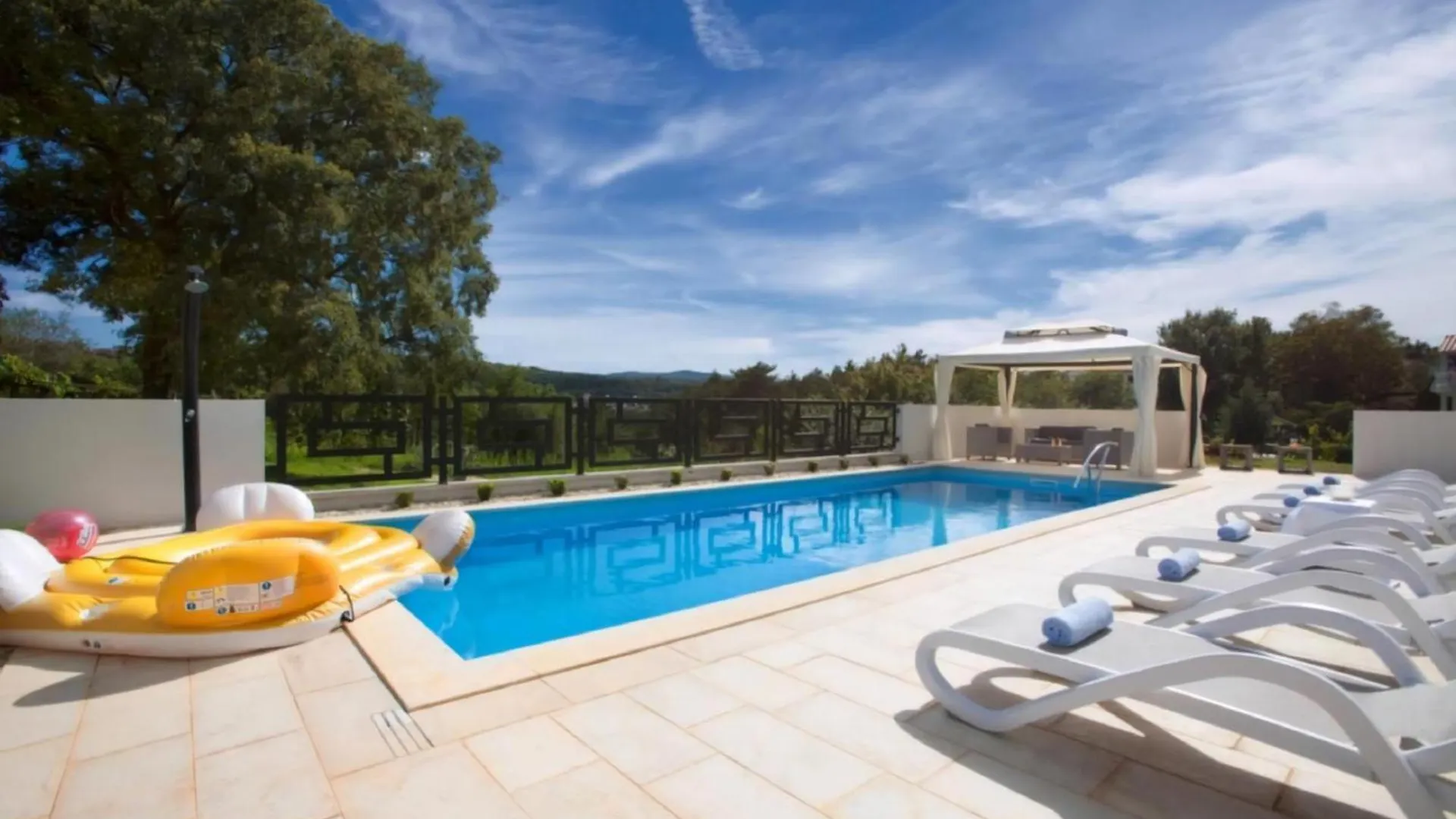 Haus Sanchi, Bestehend Aus 2 Separaten Apartments Labin  Prázdninový dům Labin (Istria)